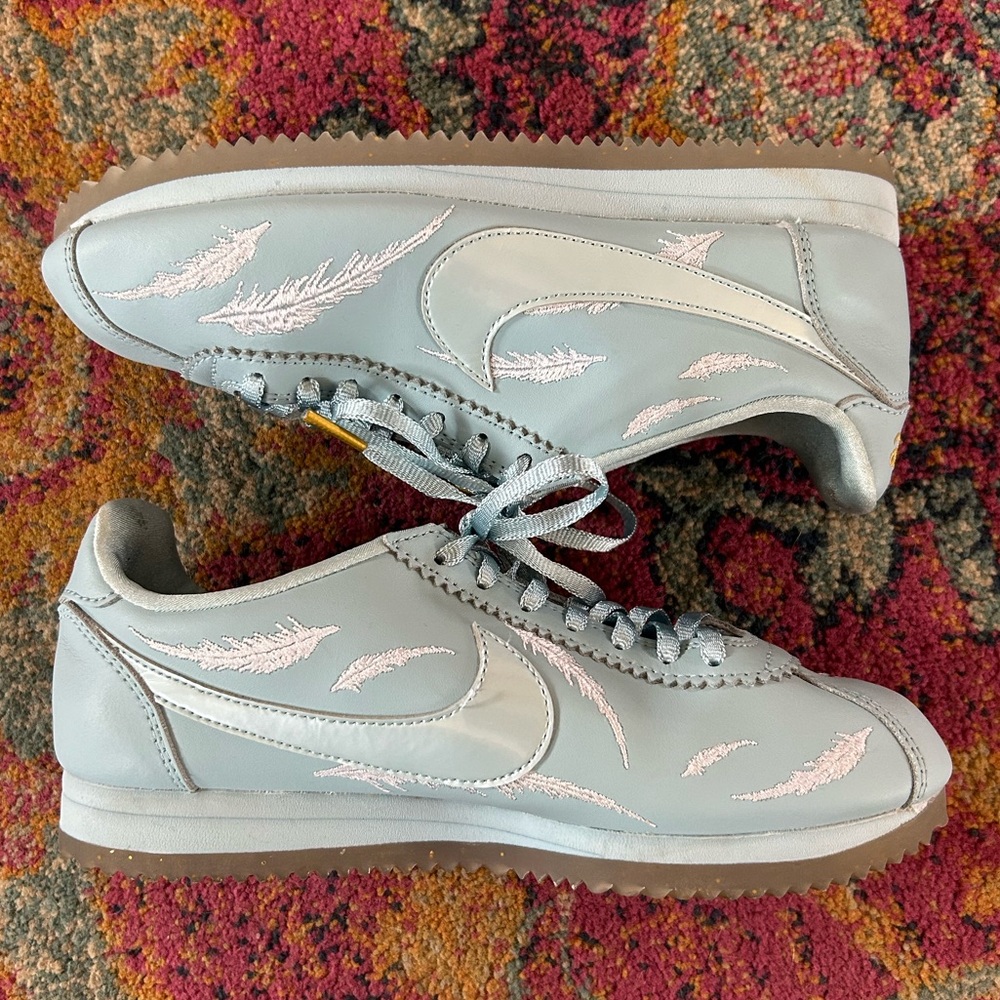 Nike | Women's Turquoise ‘Ocean Bliss’ Cortez Lace Up Leather Sneakers Size 6.5 - Picture 3 of 15
